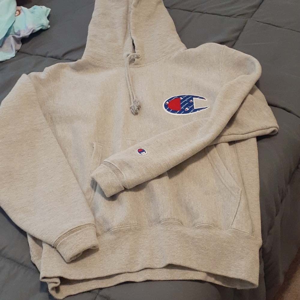 Light grey champion sweatshirt